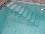 Treppe im Pool